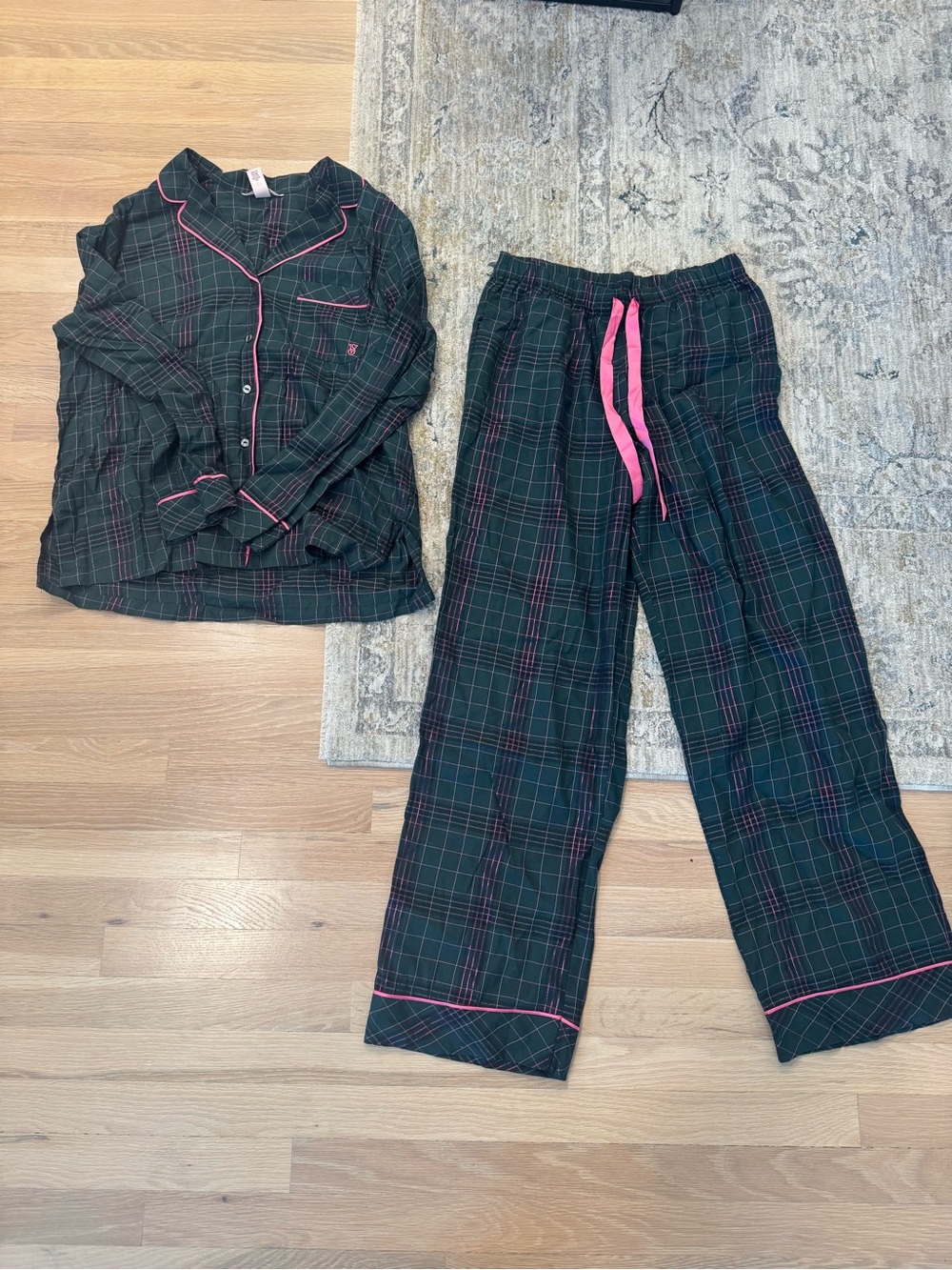 Victoria's Secret Dark Green Plaid Pajama Set with Pink Trim